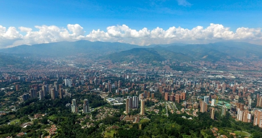 FOTO-2PANORAMICA-VALLE-DE-ABURRA-web-1