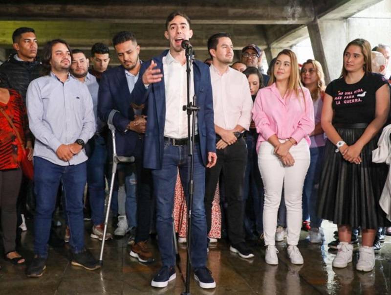 RP-DEFENDER-A-MED-DEL-URIBISMO-6