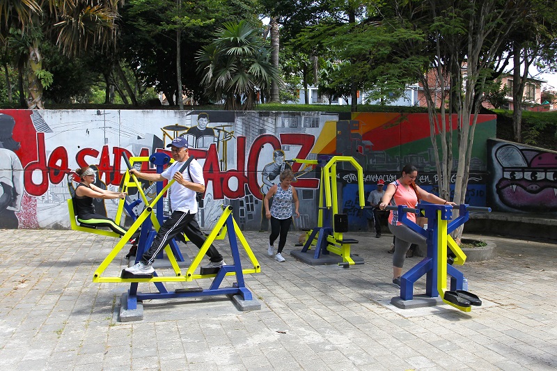 Entrega-gimnasios-07