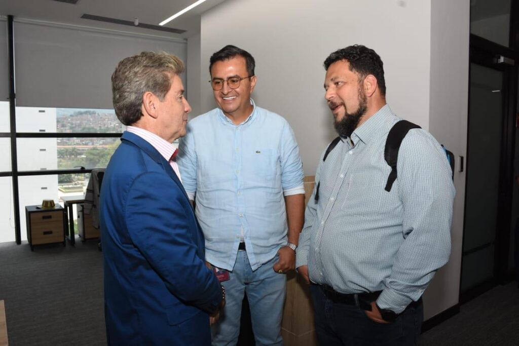 Luis Pérez revolucionará la educación en Antioquia con la Universidad Digital