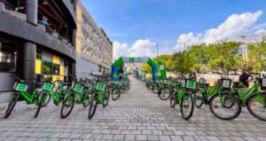 Entraron en funcionamiento 85 bicicletas eléctricas para viajar gratuitamente en el Valle de Aburrá