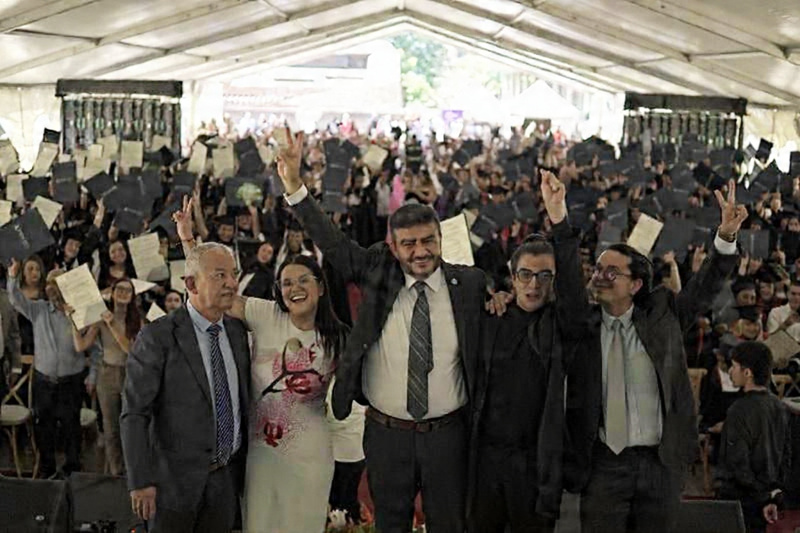 dale-ms-luz-a-esta-imagen-para-que-se-vea-mejor